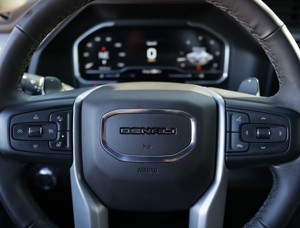 Used 2023 White Frost Tricoat GMC Denali image 11