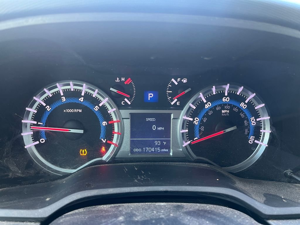Used 2014 Magnetic Gray Metallic Toyota Trail image 9