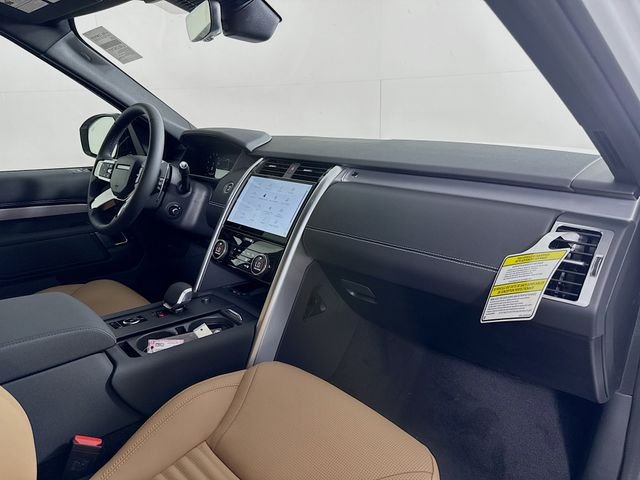 New 2026 Fuji White Land Rover Dynamic SE image 31