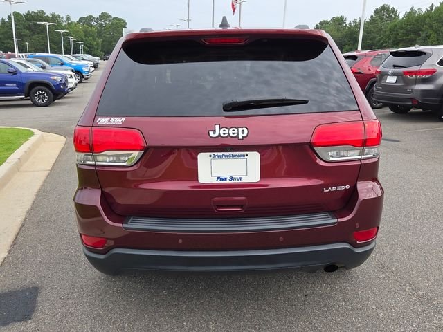 Used 2019 Red Jeep Laredo E image 10