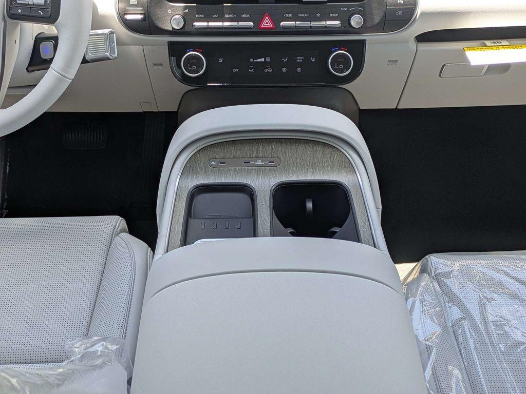 New 2026 White Hyundai SEL FWD image 20