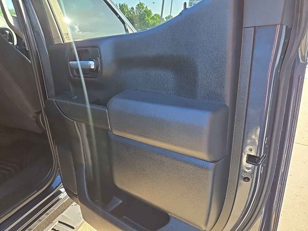 Used 2021 Gray Chevrolet Custom image 75