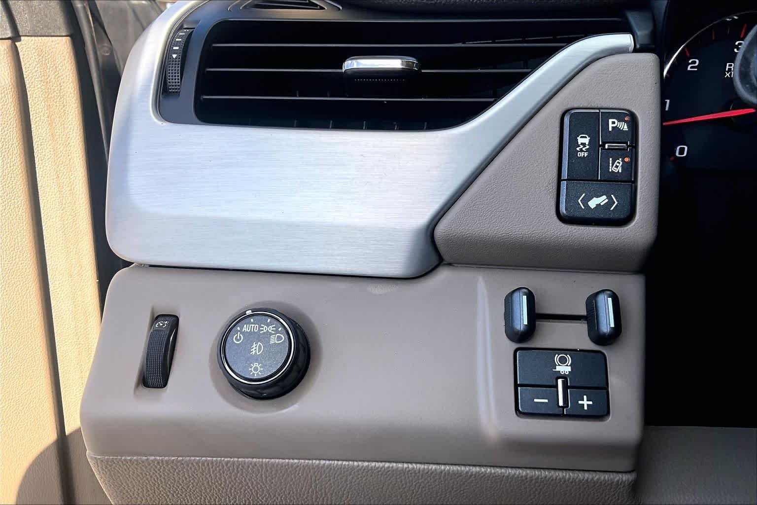 Used 2015 Iridium Metallic GMC SLT image 35