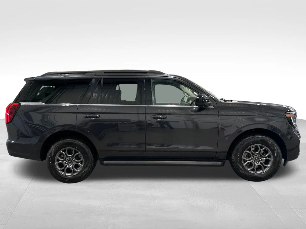Used 2025 Gray Ford Active image 8