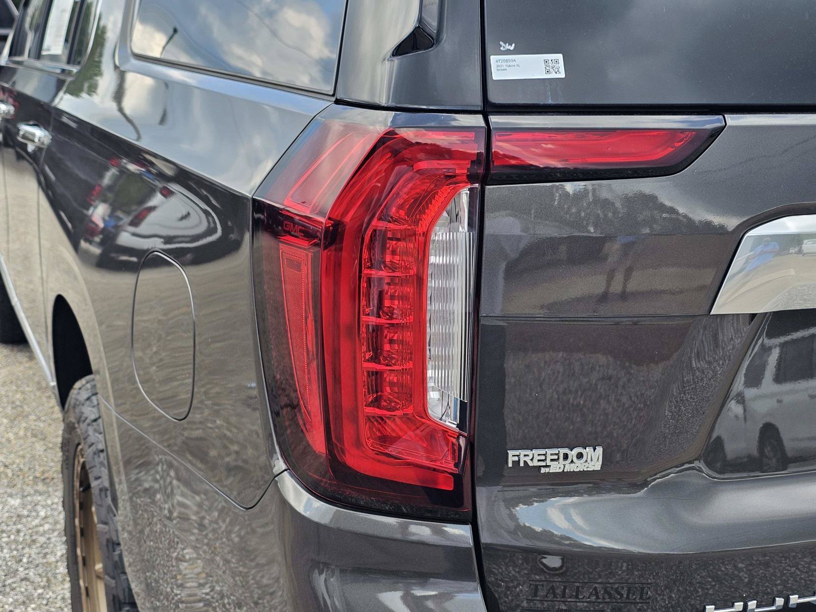 2021 GMC Yukon XL Denali - Photo 10