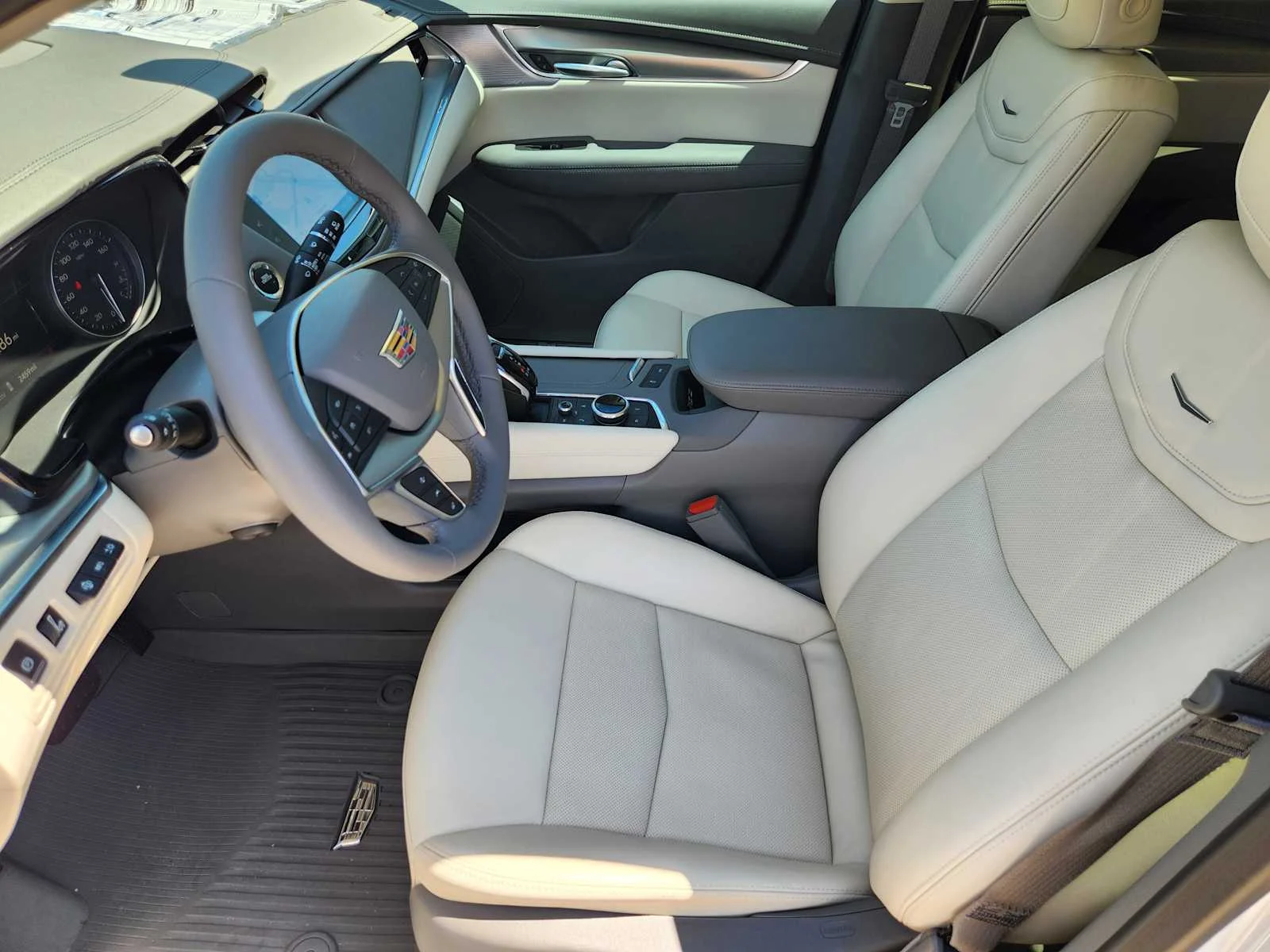 2026 Cadillac XT5 Premium Luxury - Photo 8