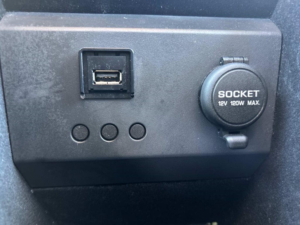 Used 2017 Black INFINITI Base image 19