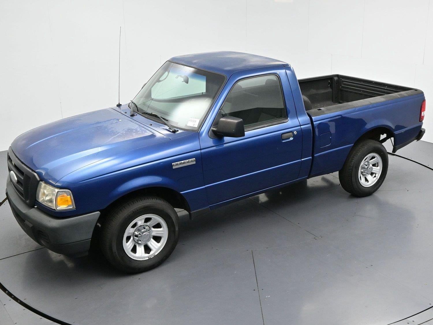 Used 2008  Ford XL image 26