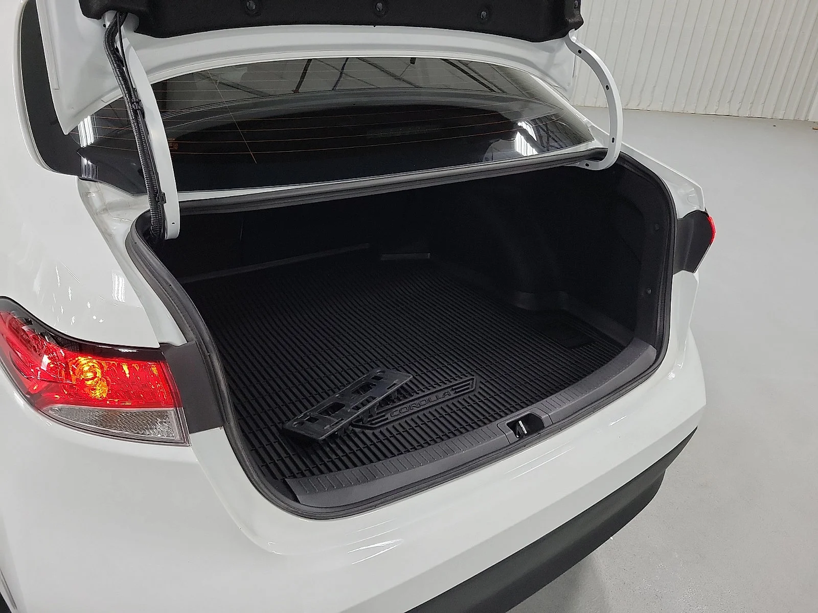 Certified Used 2025 White Toyota LE image 7