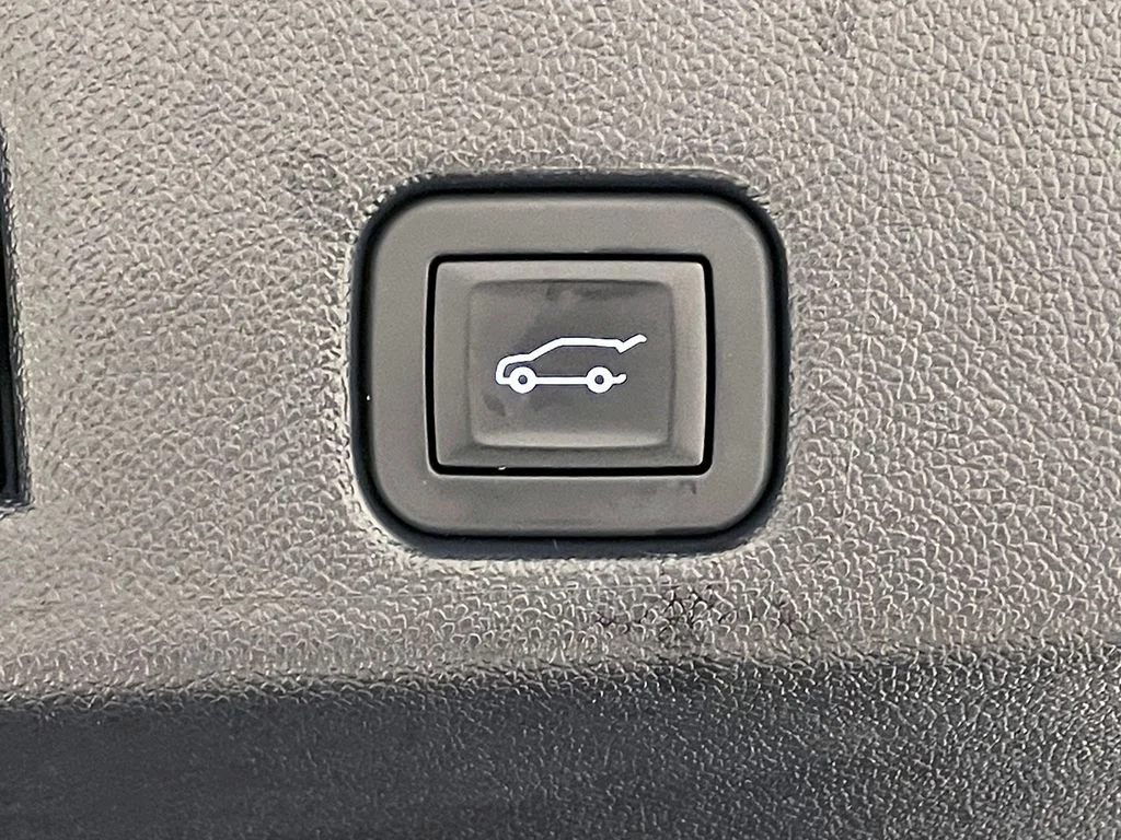 Used 2025 Gray Chevrolet LT image 13