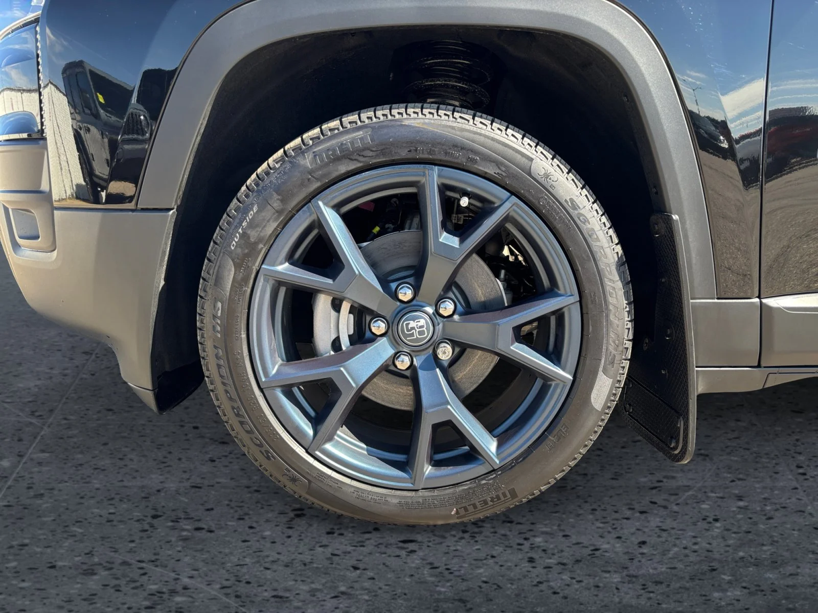 New 2026 Diamond Black Crystal Pearl Jeep 85th Anniversary image 9