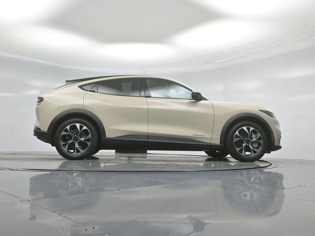 New 2026 Desert Sand Ford Select image 44