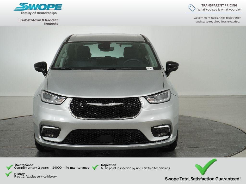Used 2024 Silver Mist Clearcoat Chrysler Touring L image 8