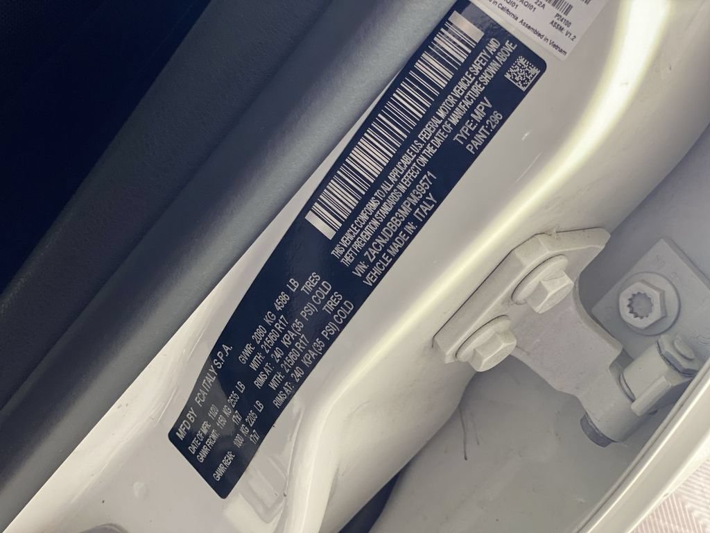 Used 2021 White Jeep Latitude 4x4 image 20