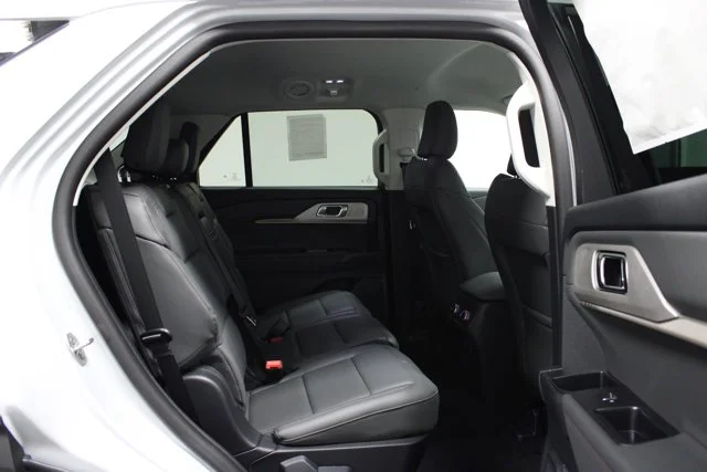New 2026 Space White Metallic Ford Active image 40
