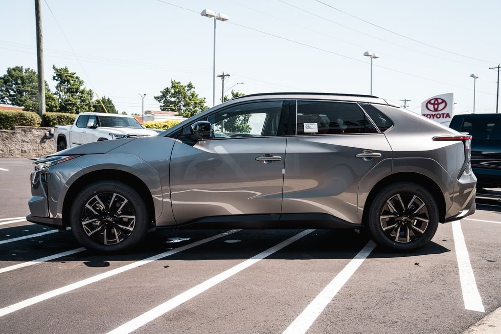 New 2026 Heavy Metal Toyota XLE image 4