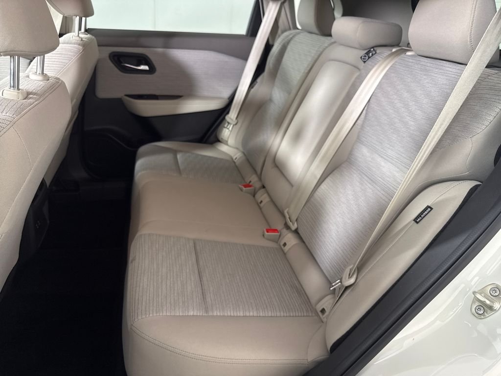 2023 Nissan Rogue SV - Photo 13