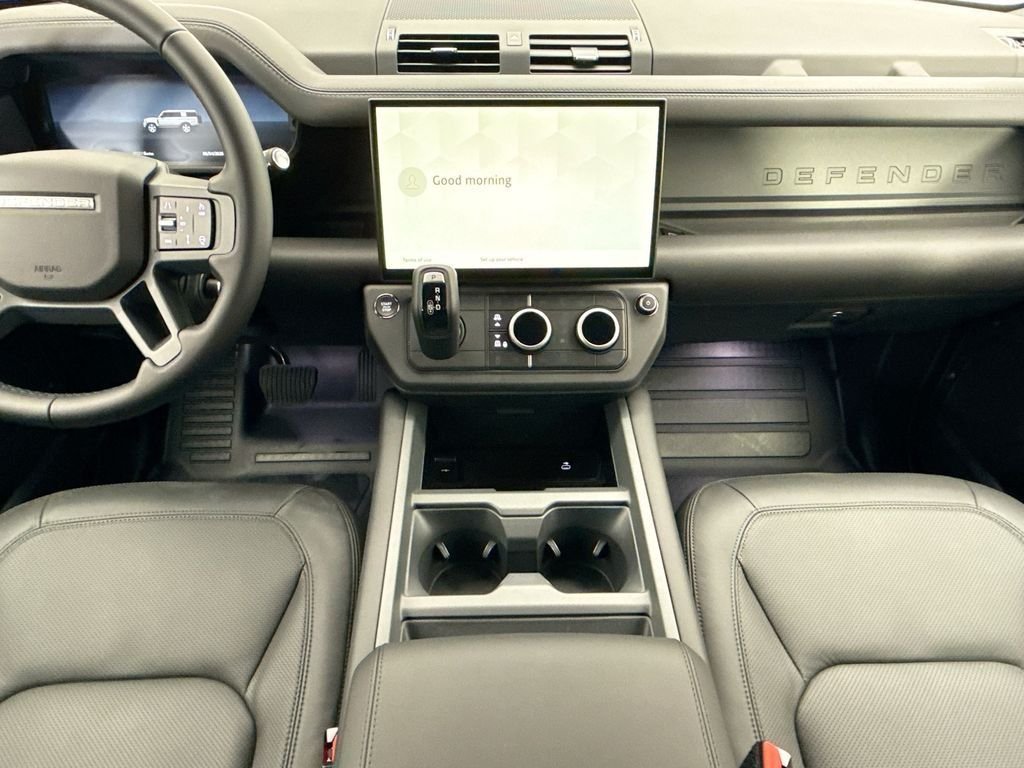 New 2026 Woolstone Green Land Rover X-Dynamic SE image 13