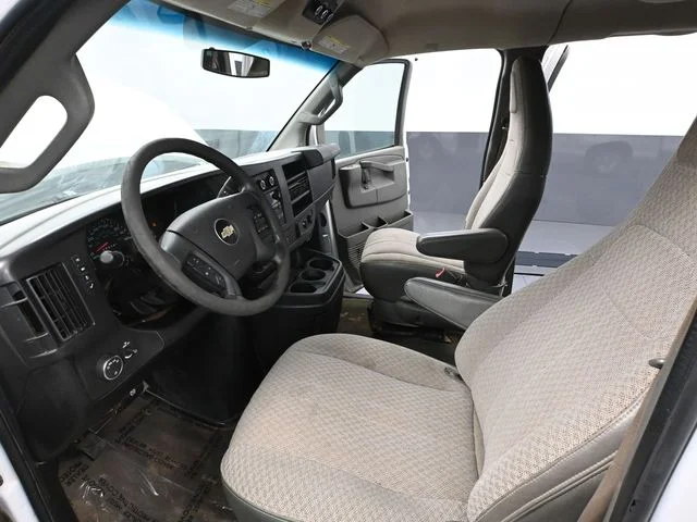 2017 Chevrolet Express Passenger LS - Photo 20