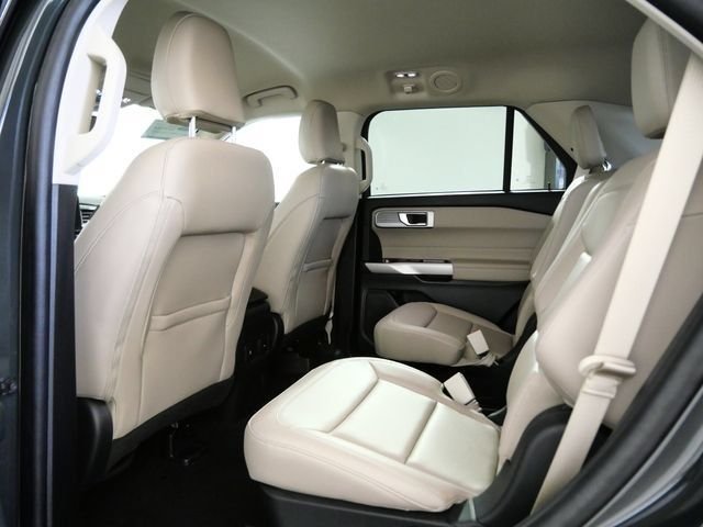 Used 2024 Green Ford XLT image 13