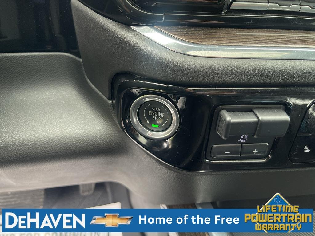 Used 2024 Summit White Chevrolet RST image 17