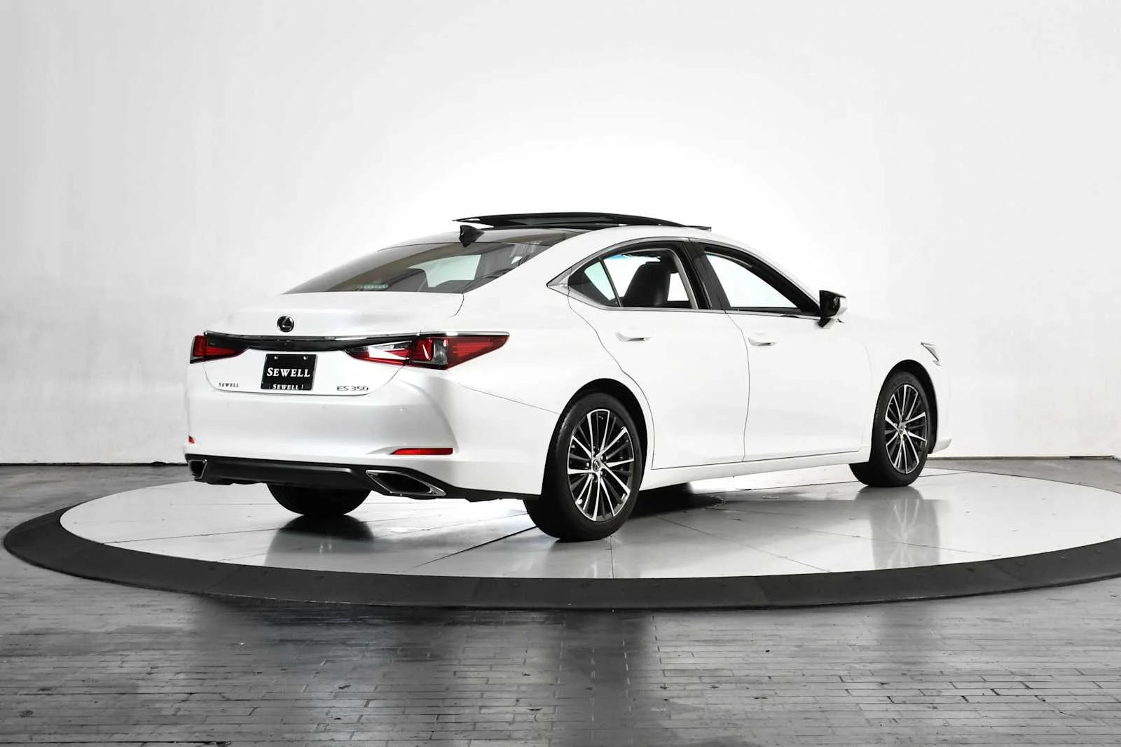Certified Used 2023 EMINENT WHITE PEARL Lexus  image 5