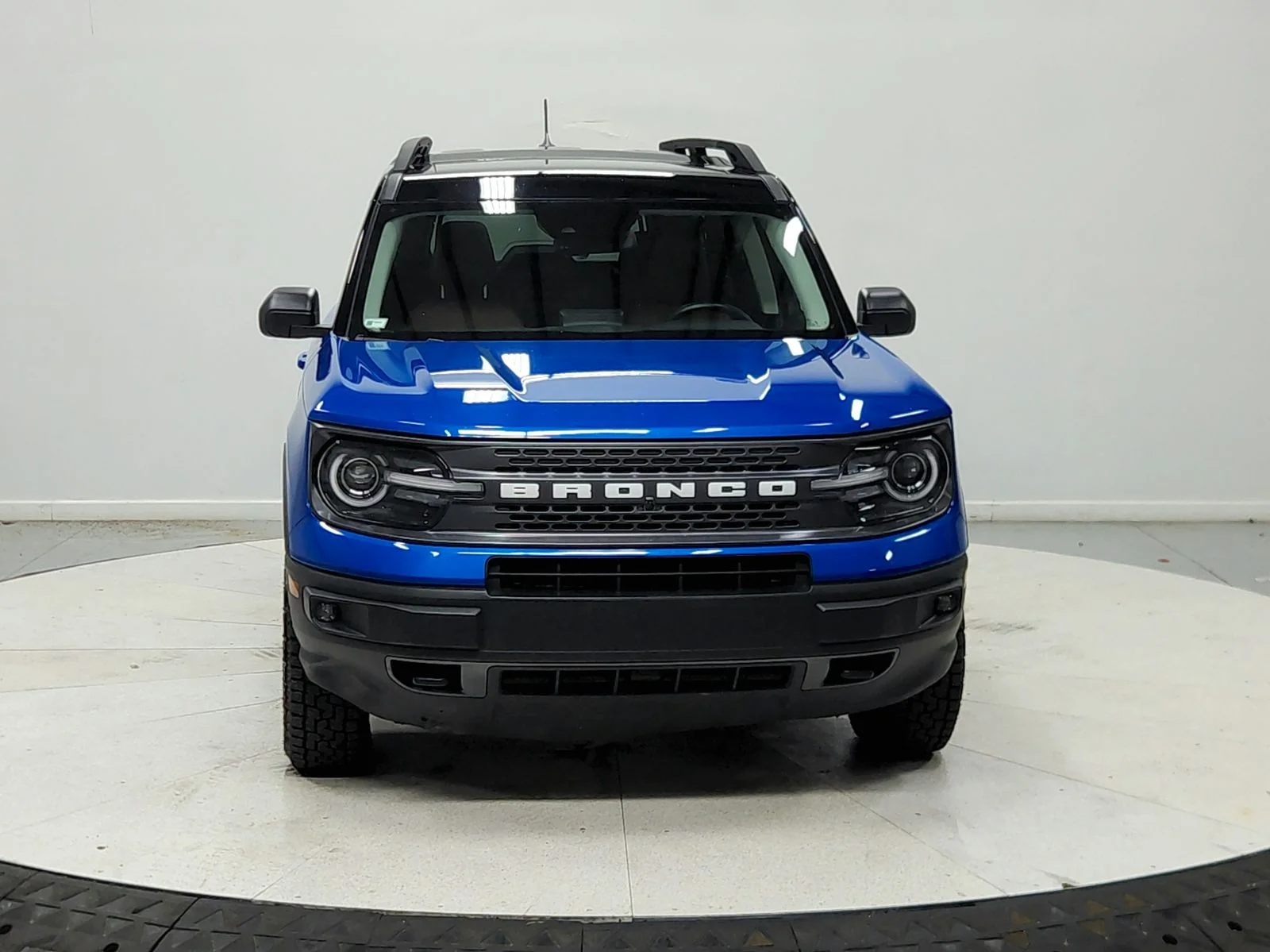 Used 2022 Blue Ford Badlands image 3