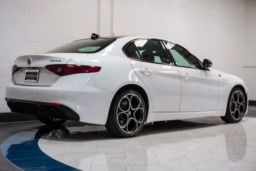 Used 2022 White Alfa Romeo Veloce image 36