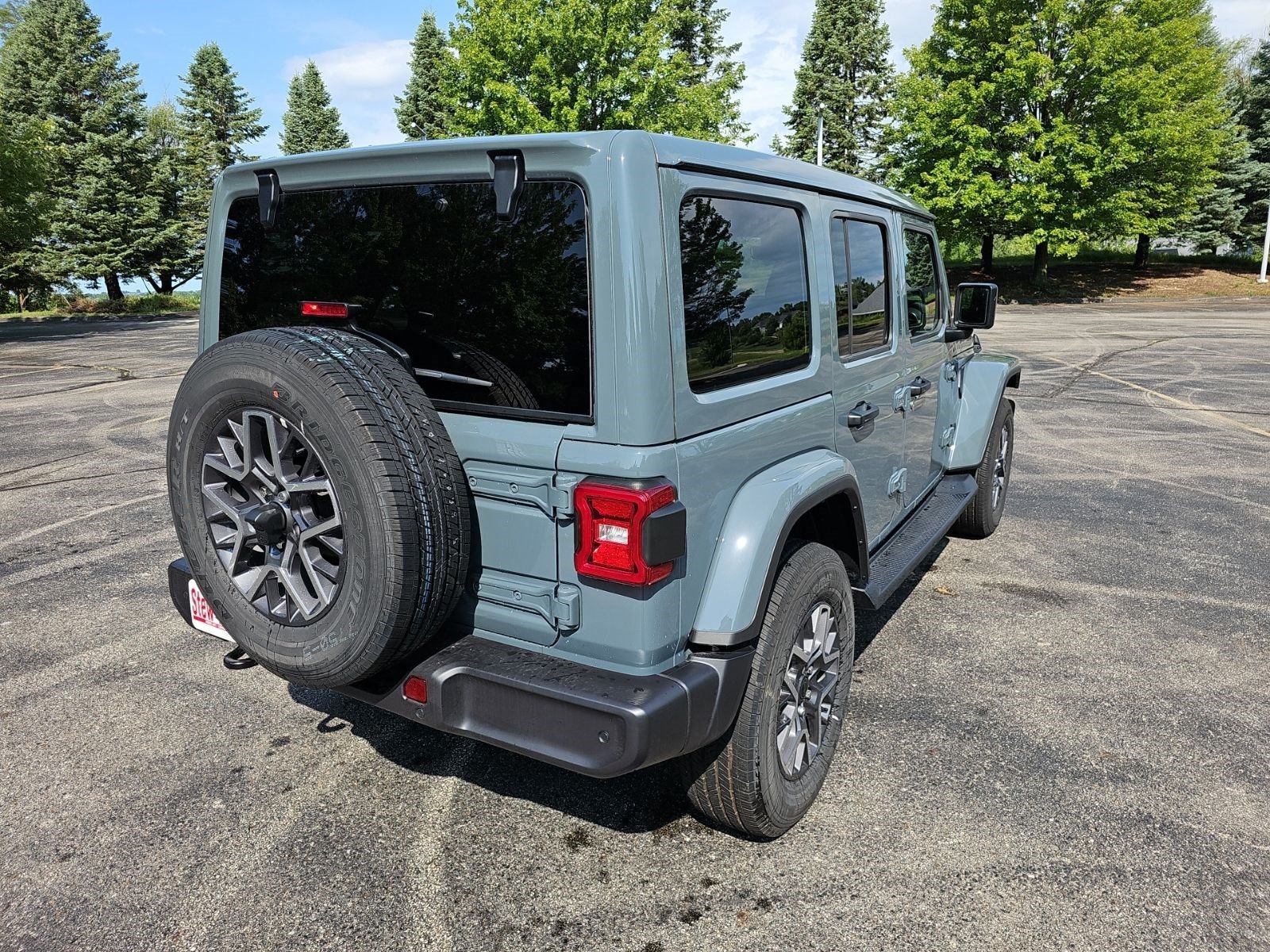 New 2026 Anvil Clearcoat Jeep Sahara image 5