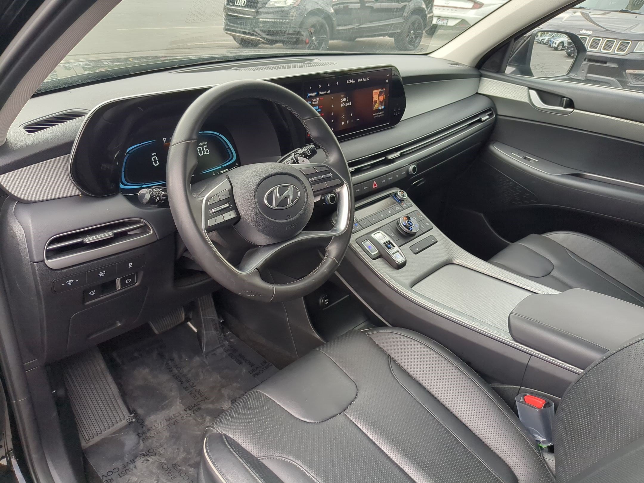 Used 2025 Abyss Black Pearl Hyundai SEL image 14