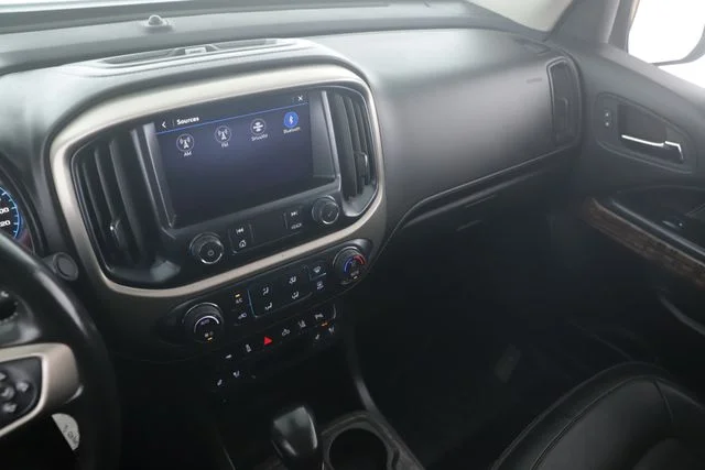 Used 2022 Black GMC Denali image 25