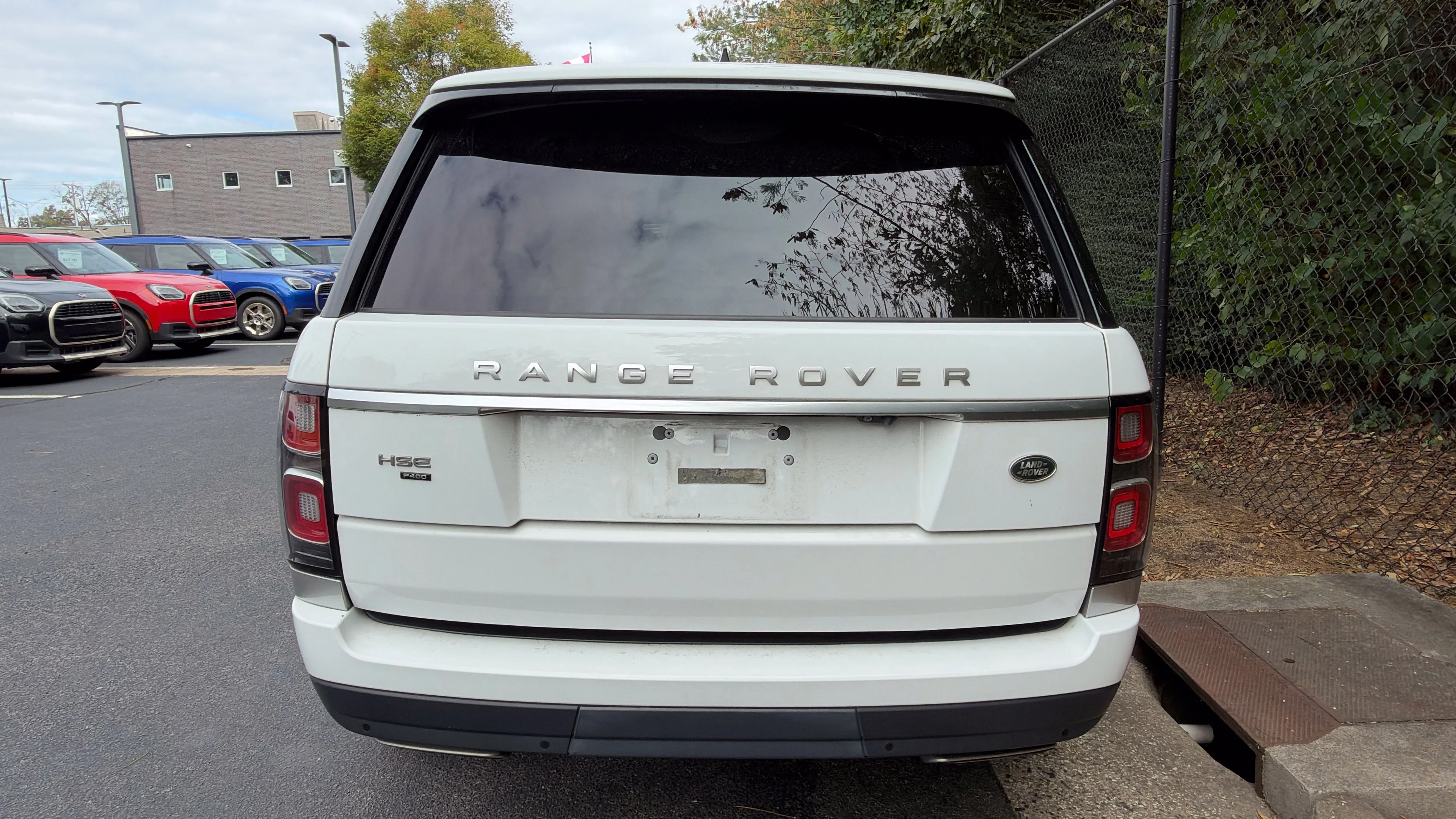 Used 2022 White Land Rover Westminster image 7