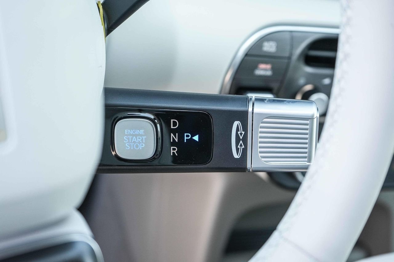 New 2026 Silver Hyundai SEL Premium image 49