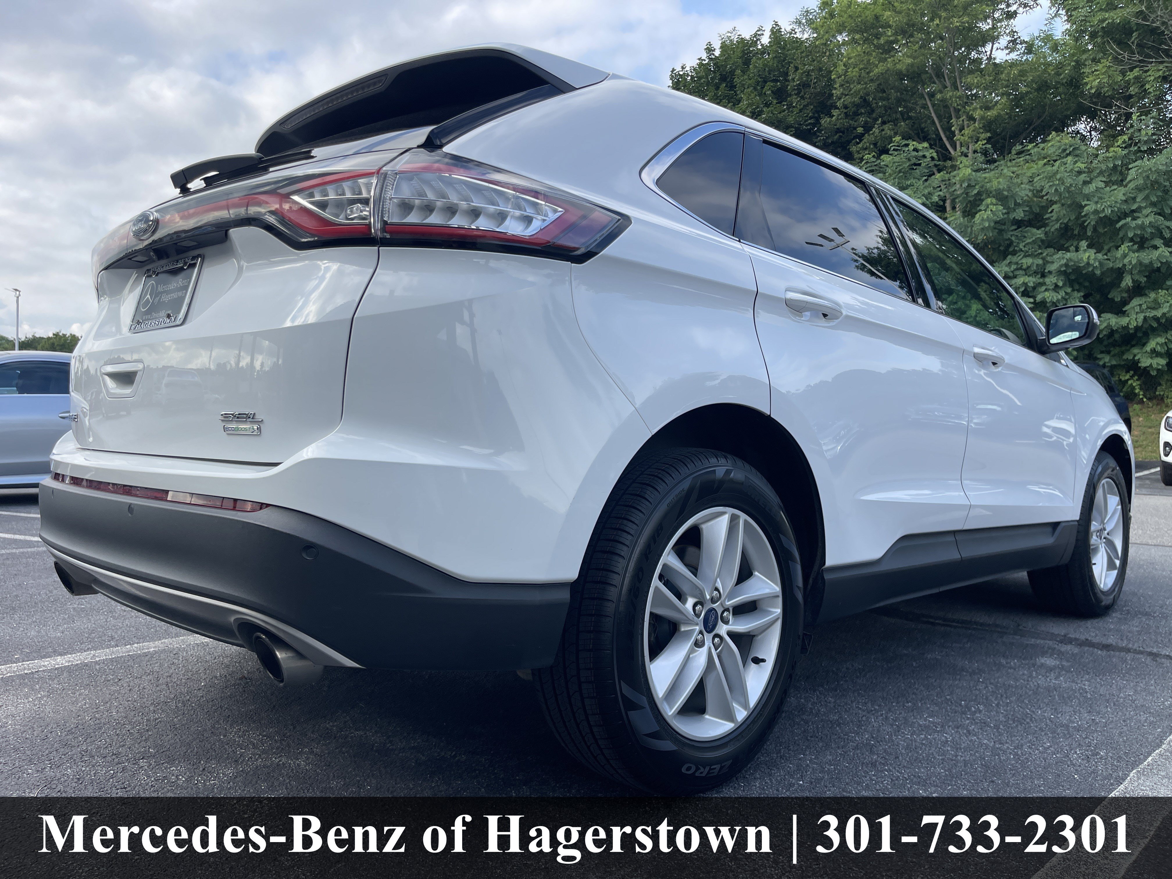 Used 2018 Oxford White Ford SEL FWD image 33