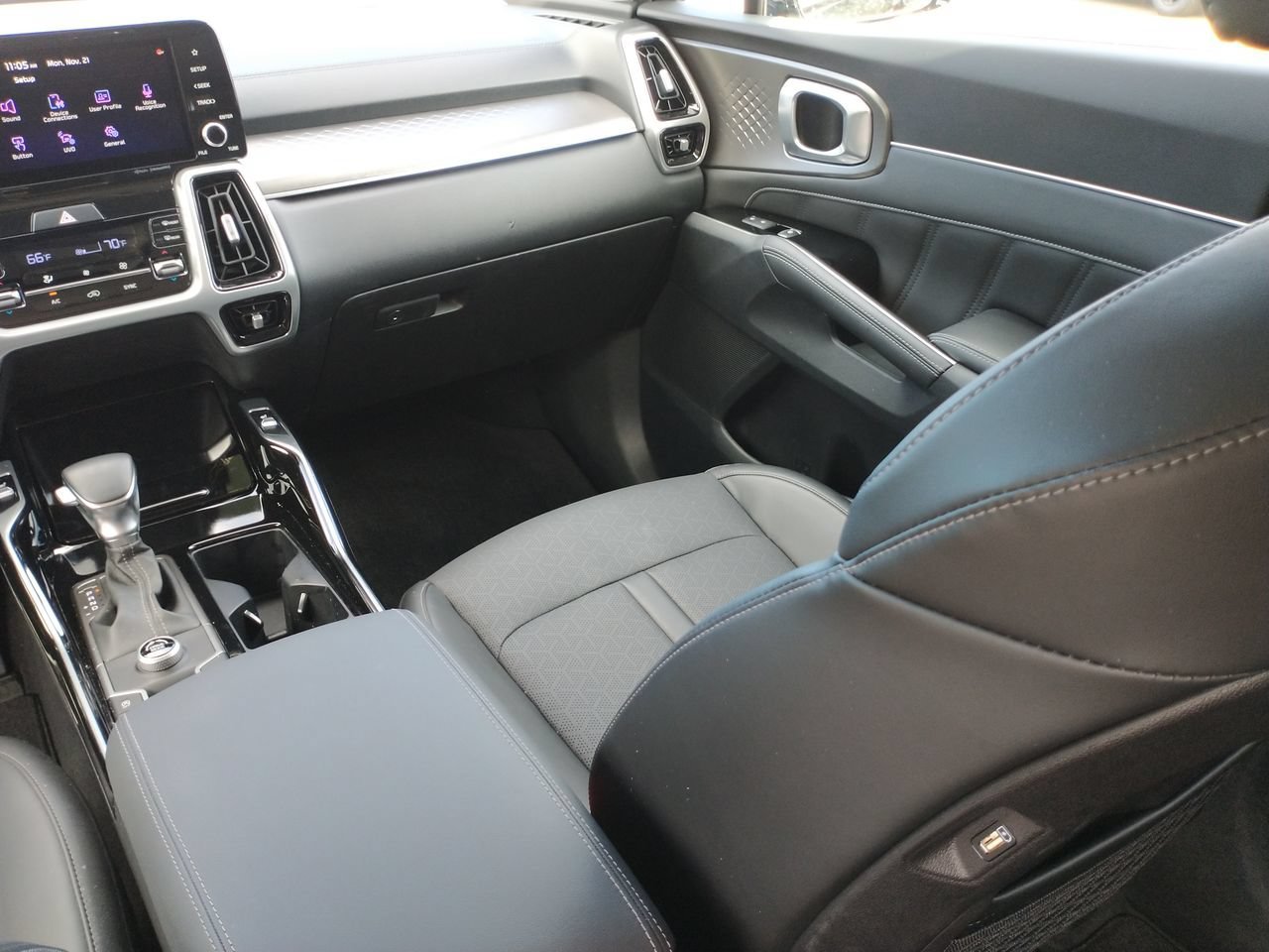 Used 2022 Ebony Black Kia SX image 12