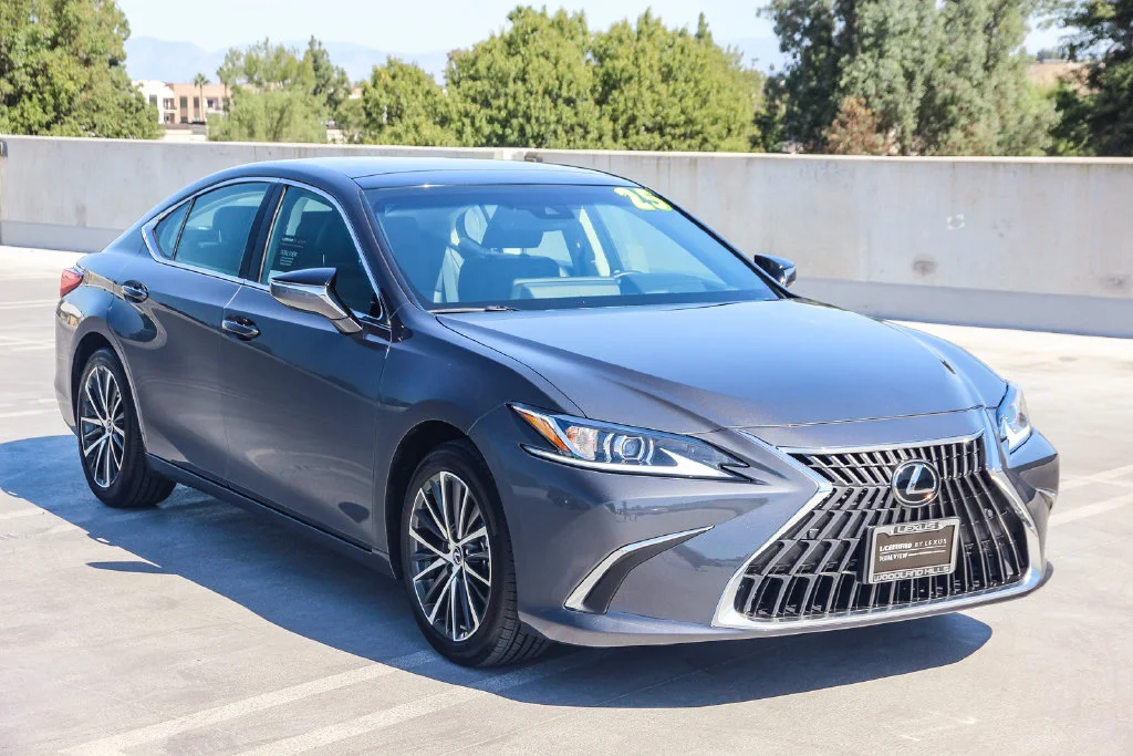 Certified Used 2025 Gray Lexus 350 image 3