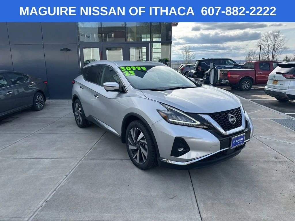 Used 2023 Silver Nissan SL image 3