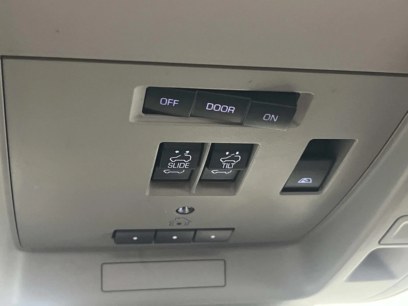 Certified Used 2019 RED QUARTZ TINTCOAT GMC Denali image 28