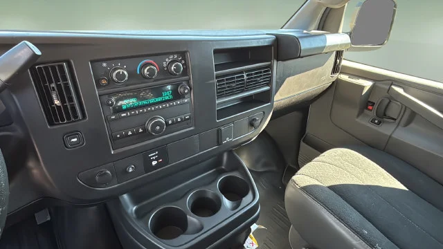 Used 2025 Summit White Chevrolet WT image 26