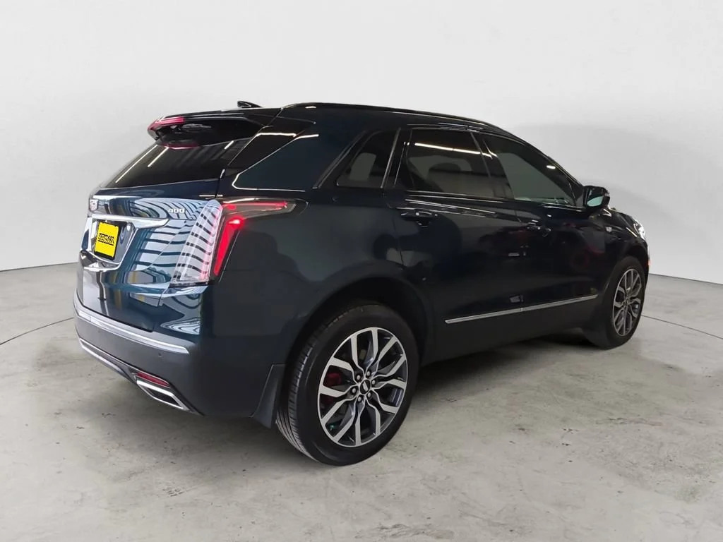 Used 2025 Emerald Lake Metallic Cadillac Sport image 5