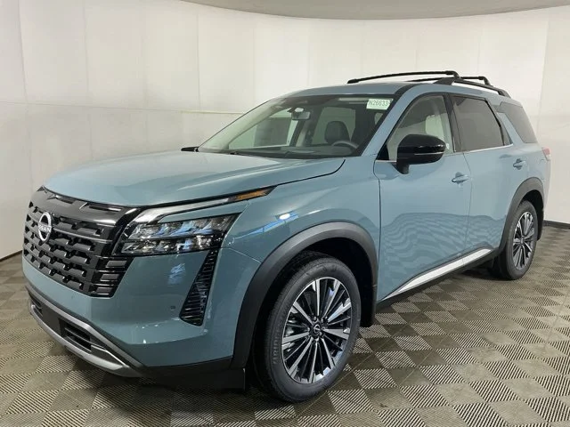 New 2026 Green Nissan Platinum image 3