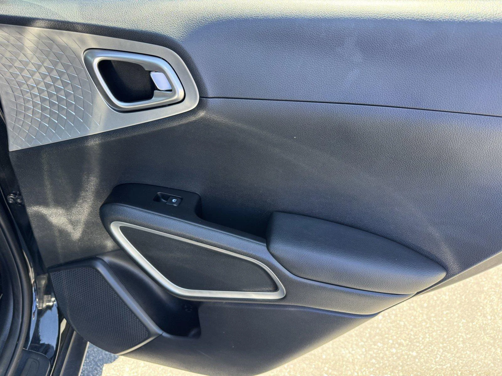 Used 2024 Fusion Black Kia LX image 11