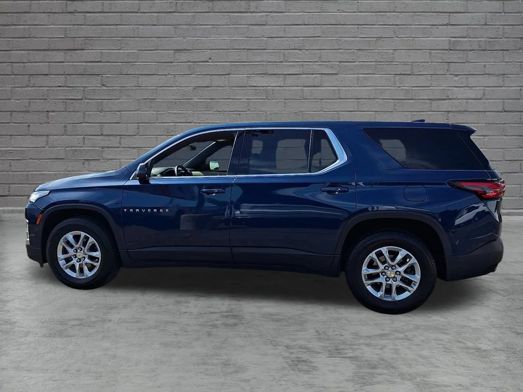 Used 2022 Northsky Blue Metallic Chevrolet LS image 7