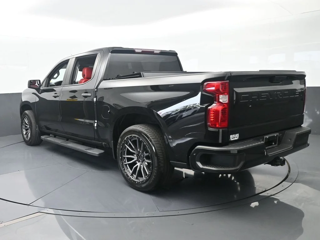 Used 2022 Black Chevrolet Custom image 4