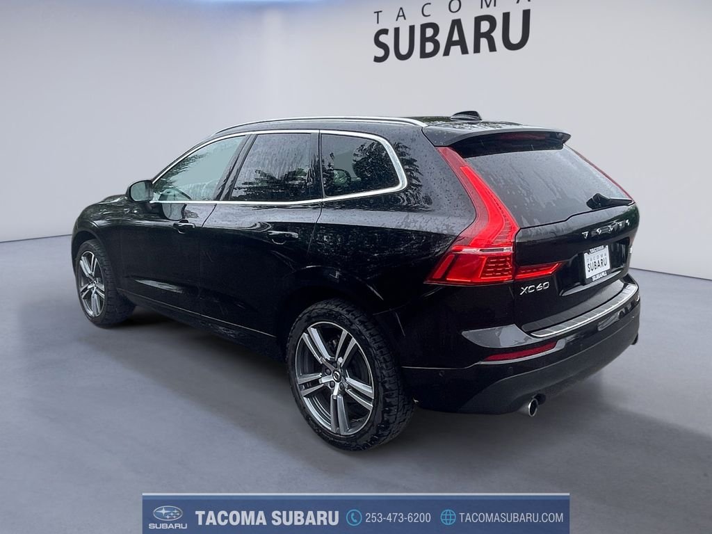 Used 2019 Black Volvo T5 Momentum image 3