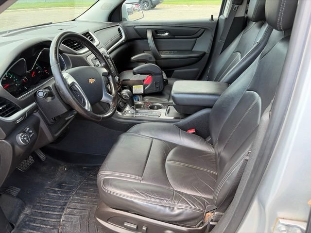 Used 2017 SILVER ICE METALLIC Chevrolet LT image 6