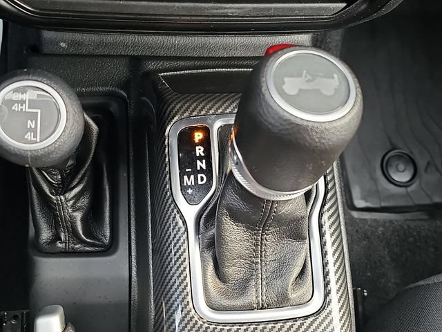 Used 2022 Black Jeep Sport S image 18
