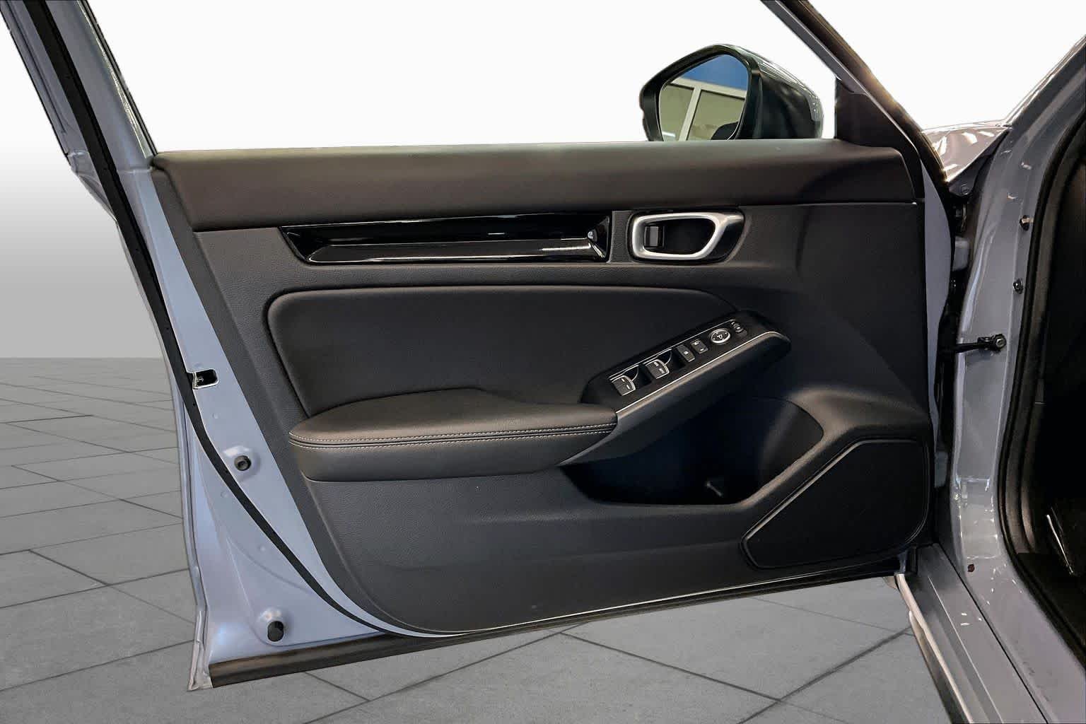 Used 2024 Sonic Gray Pearl Honda Sport Touring image 21
