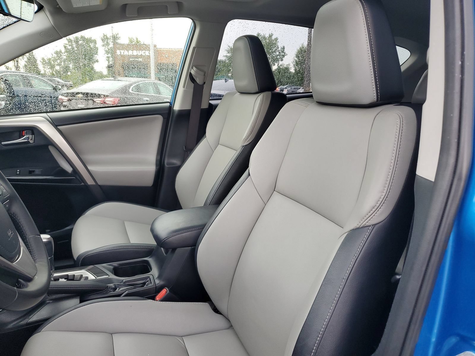 2018 Toyota RAV4 Limited - Photo 13