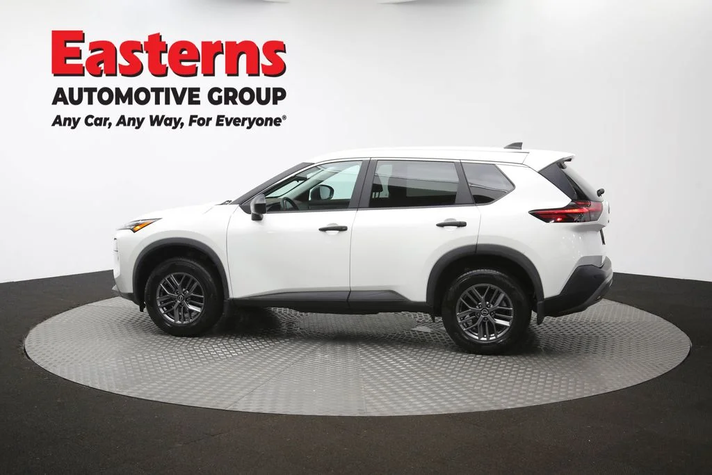 Used 2023 White Nissan S image 62